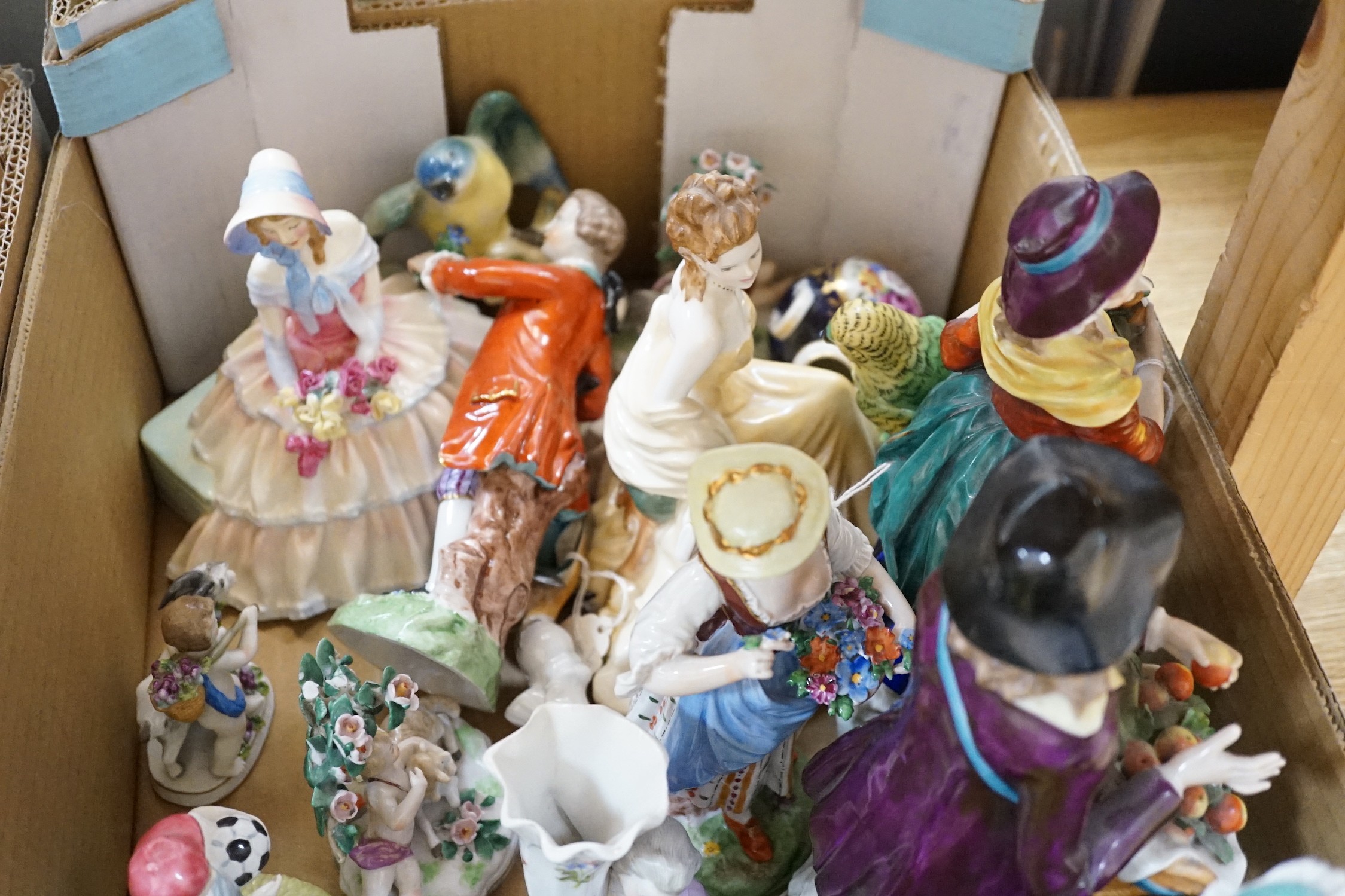 A quantity of porcelain including Worcester, Doulton, Sitzendorf etc.